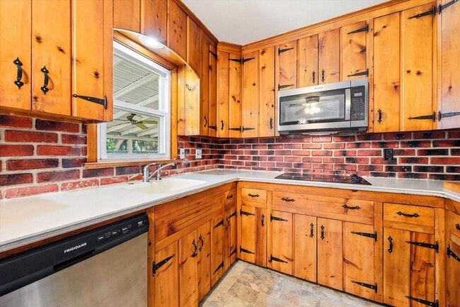 Building Photo - Charming 3 Bedroom, 2 Bathroom Ranch home in West Chester