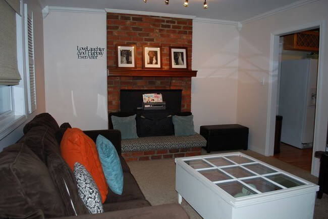 Foto del edificio - 3401 Birchbrook Rd