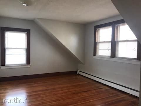 Building Photo - 3 br, 1 bath Apartment - 212 West St Fl 3