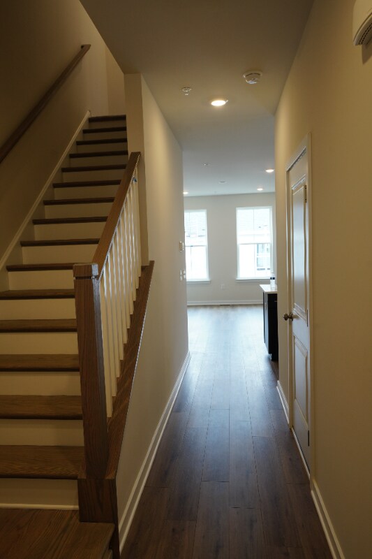 Building Photo - 259 Talucci Dr
