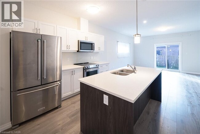 Building Photo - 14 Tamarack Way