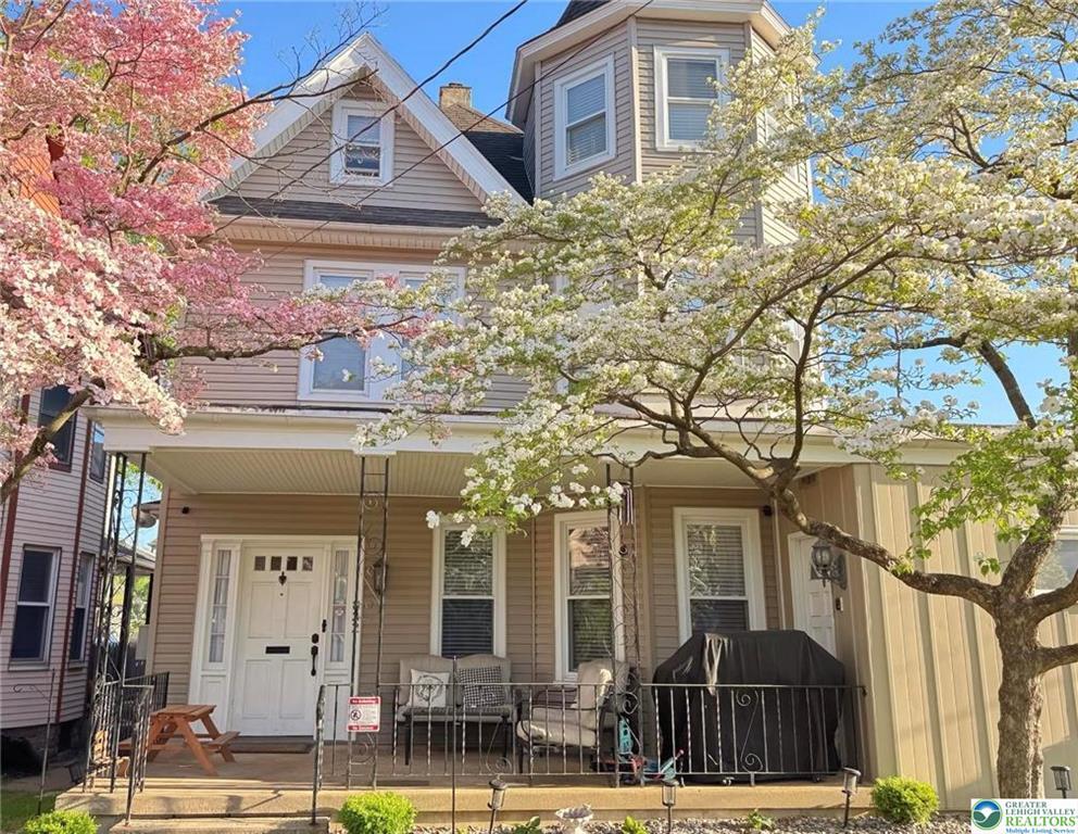 Foto principal - 832 Spring Garden St