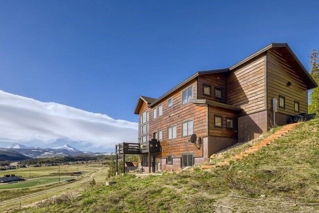 Building Photo - 600 Alpensee Road