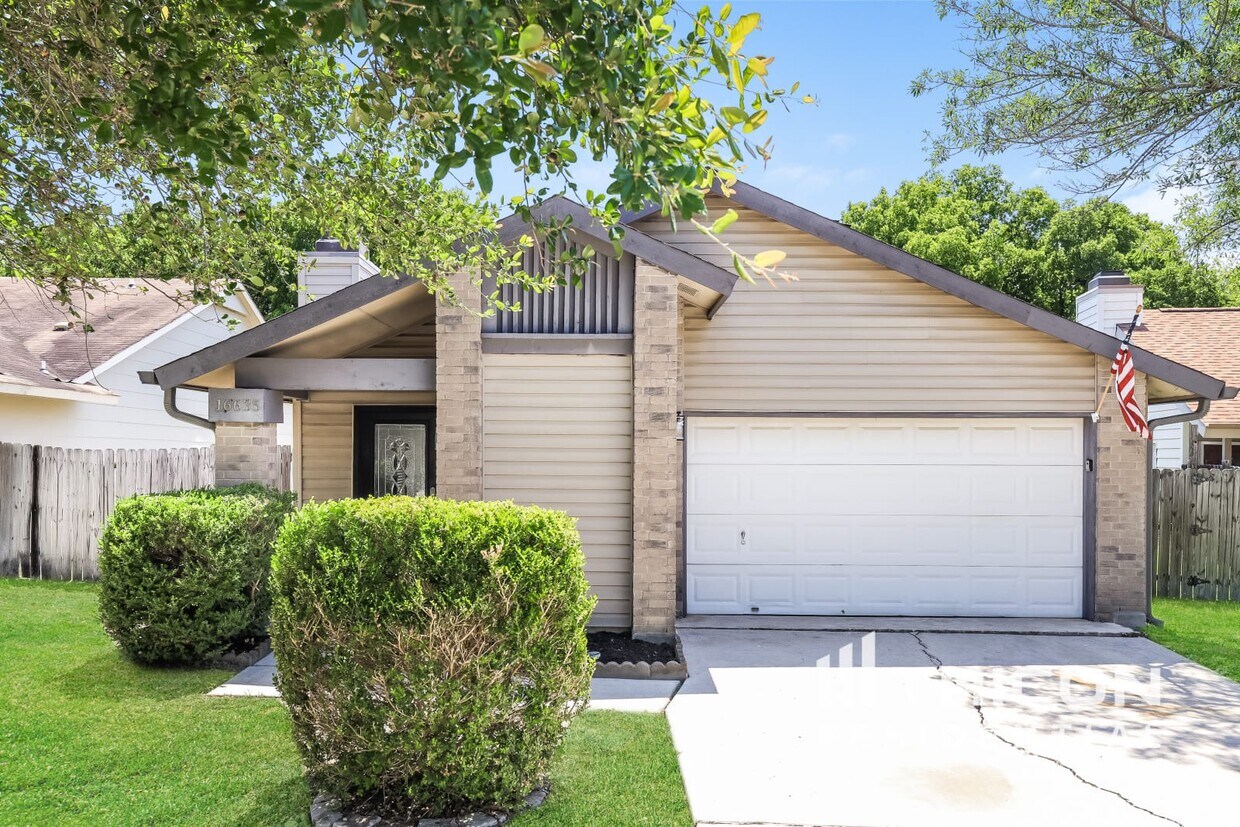 Foto principal - 16635 Saltgrass Street San Antonio TX