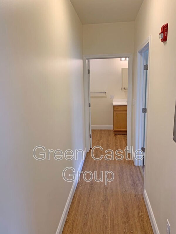 Foto del edificio - 323 Pearl St
