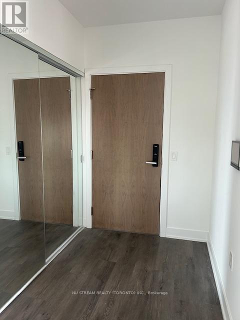 Photo du bâtiment - 575-2575 Bloor St E