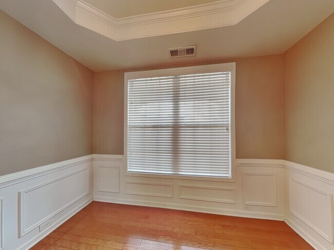 Foto del edificio - 2542 Carleton Gold Rd