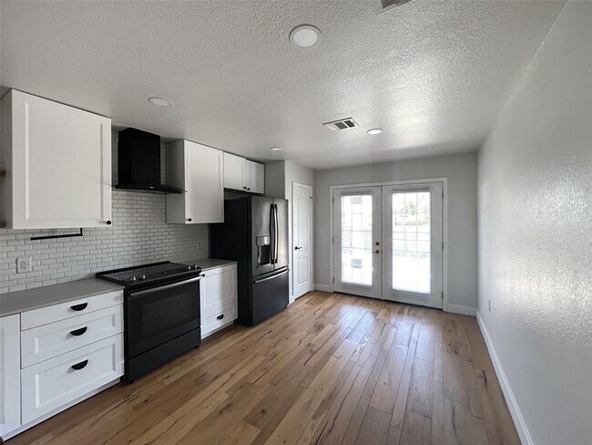 Building Photo - 5506 Apple Orchard Ln