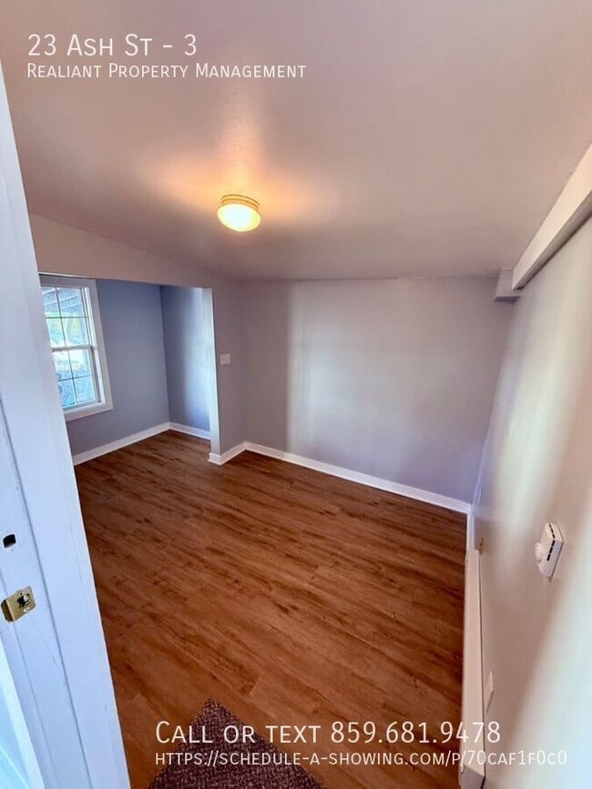 Building Photo - 23 Ash St