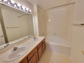 Building Photo - 3650 Strawberry Field Grove