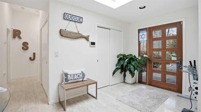 Foto del edificio - 15 Blueberry Ln