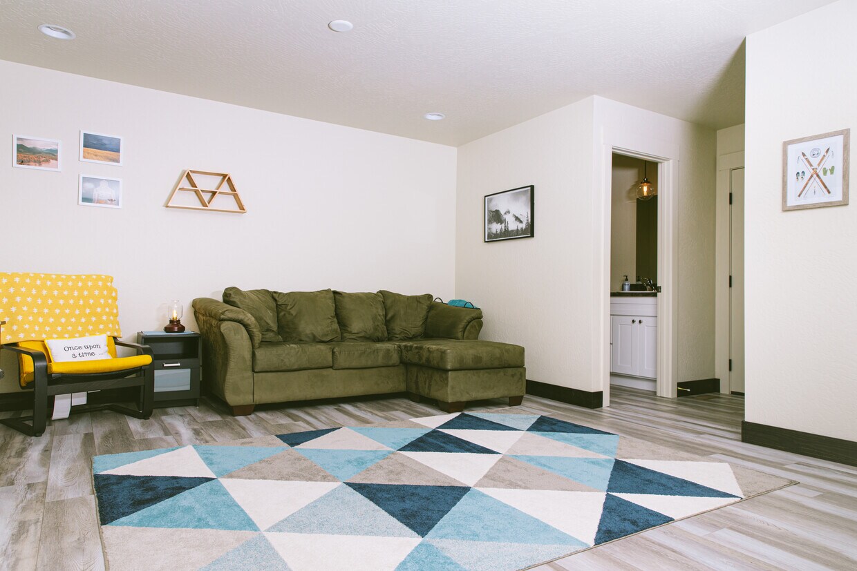 813 Lake Francis Dr, Evergreen, MT 59901 Townhome Rentals in