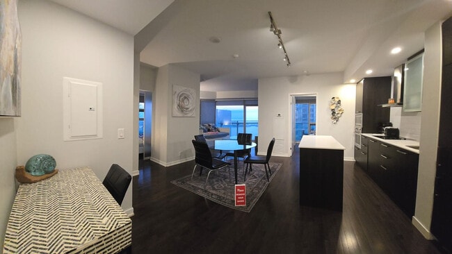 Building Photo - 14 York St