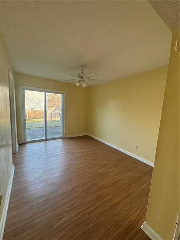 Foto del edificio - 1028 Jeanette Ln