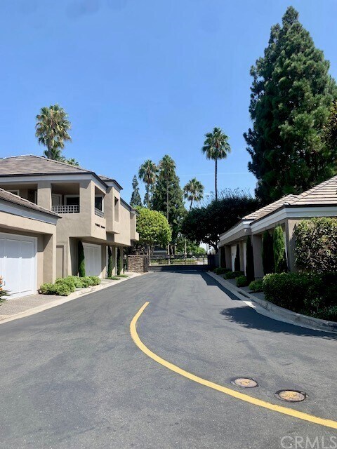 Foto del edificio - 26 Baycrest Ct