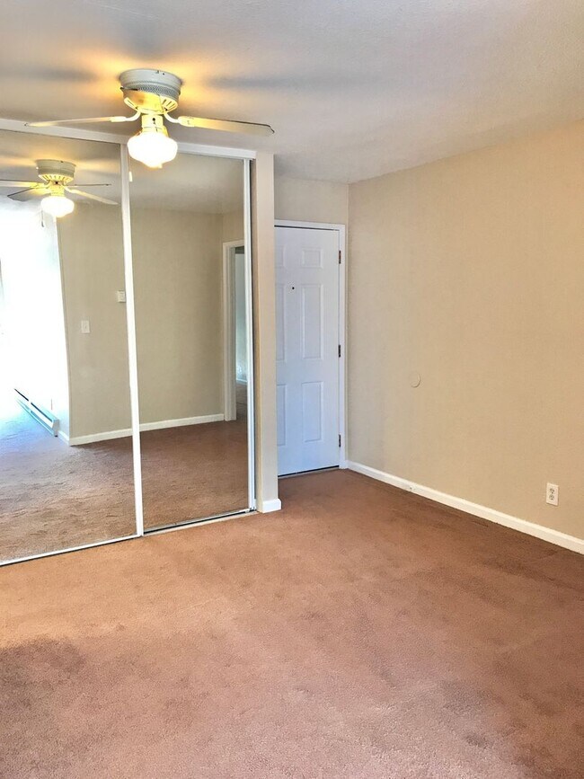 Foto del edificio - 1 Bedroom 1 Bath Condo in Hayward -- Coming Soon!!!