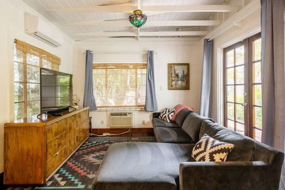 Primary Photo - 1425 SW 8th Ct