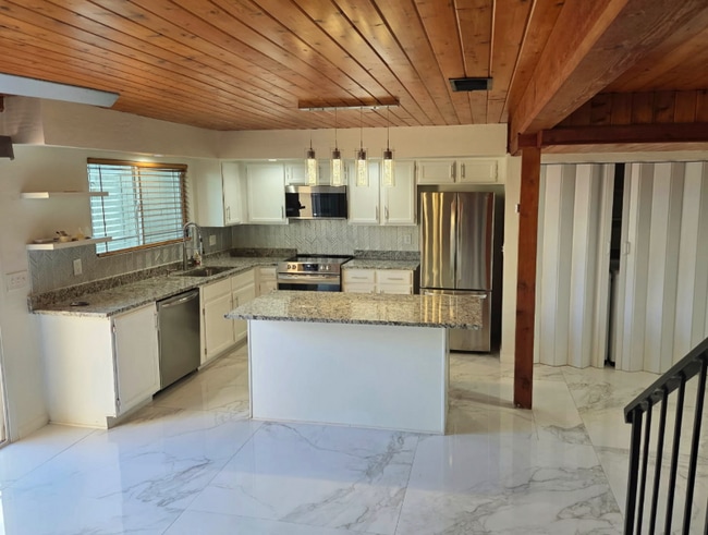 Foto del edificio - 5804 W Gelding Dr