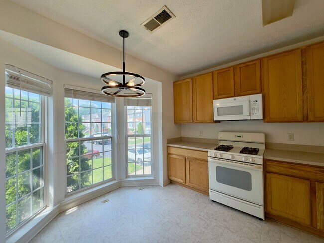 Foto del edificio - Charming 3Bed/2.5Bath in Glen Burnie Neigh...