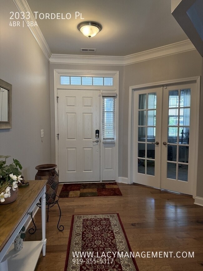 Building Photo - 2033 Tordelo Pl