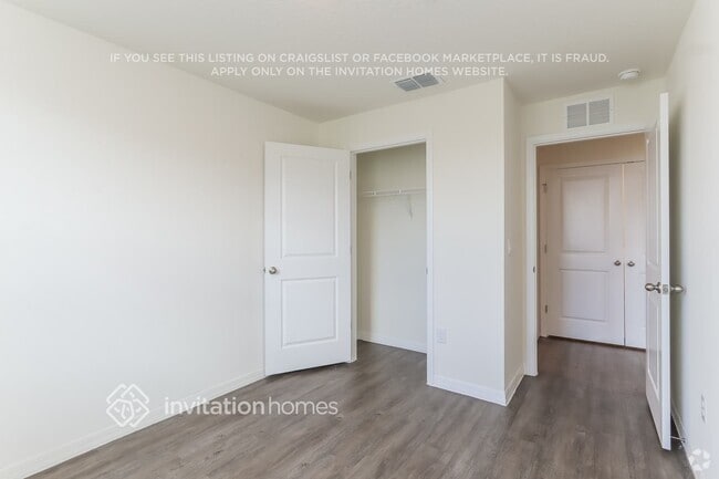 Building Photo - 3660 Fulton Ferry Ln
