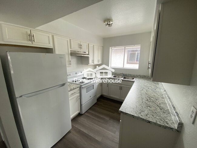 Building Photo - 3136 E Cicero St