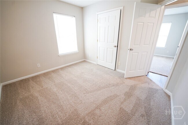 Building Photo - 62 Tiller Way