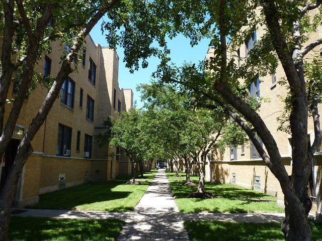 Foto principal - 1623 W Belmont Ave