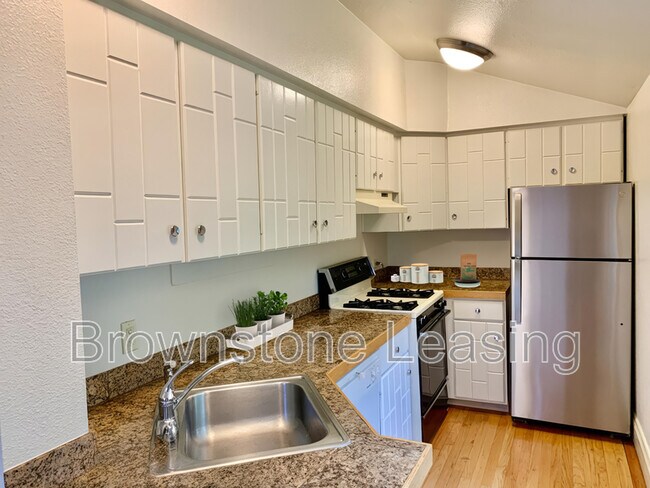 Foto del edificio - 1035 N Marion St