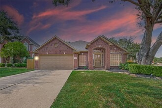 Building Photo - 7302 Foyer Cir