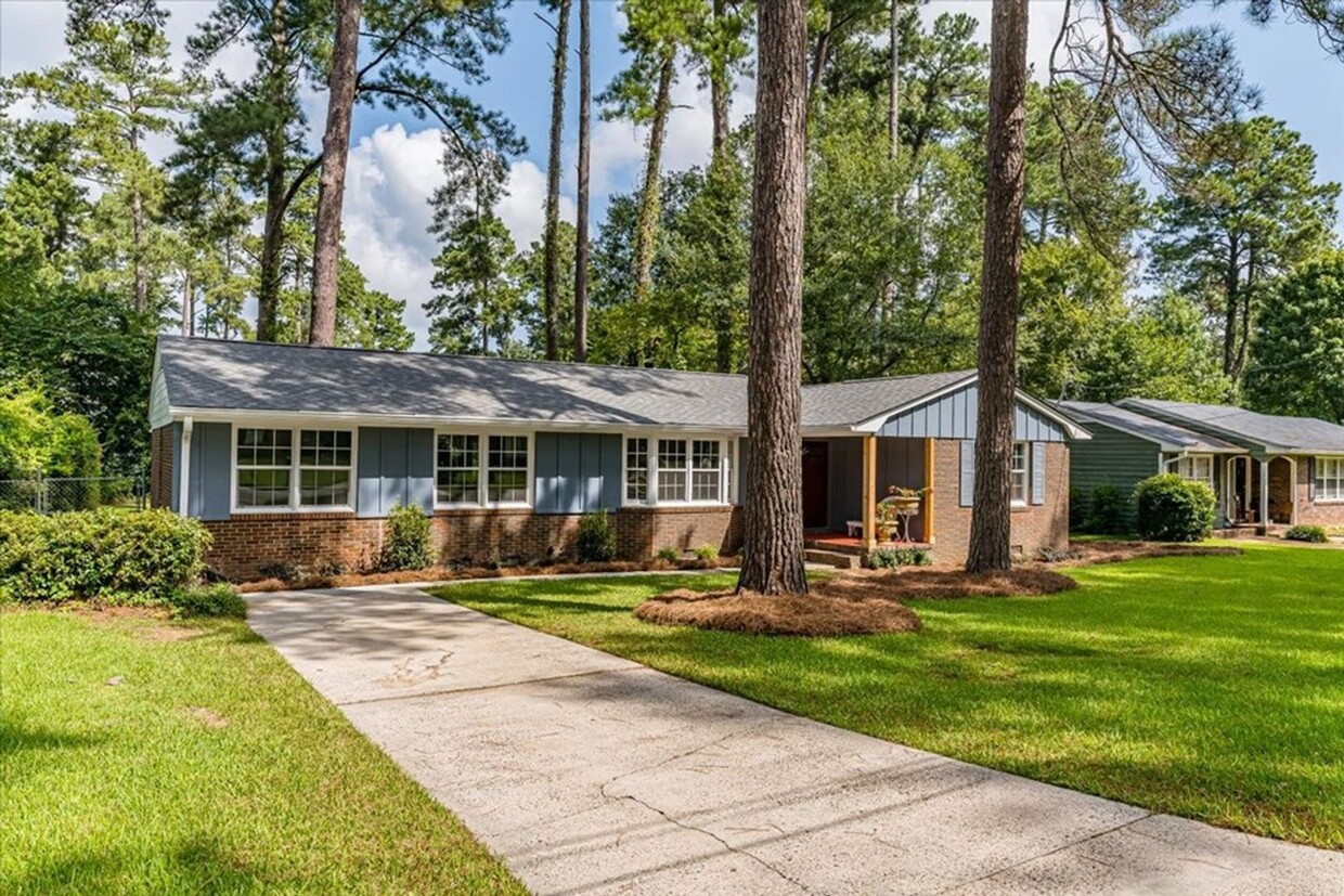 Primary Photo - Updated Home near Augusta National!