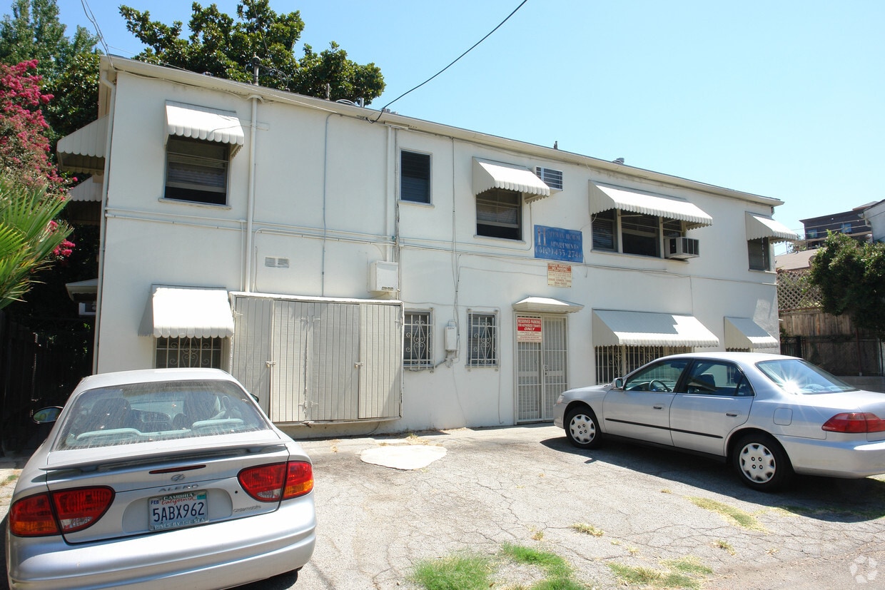 Building Photo - 12122 Hoffman St