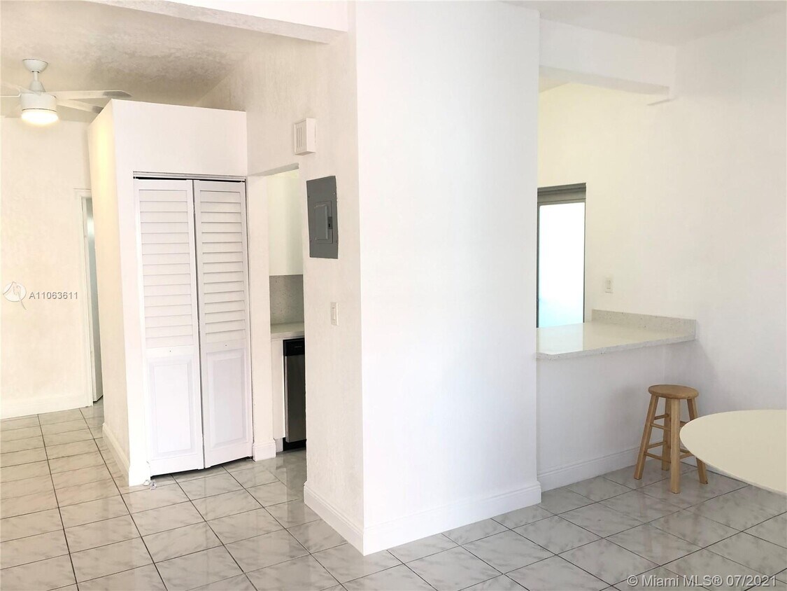 8025 Byron Ave Unit 1, Miami Beach, FL 33141 Room for Rent in Miami