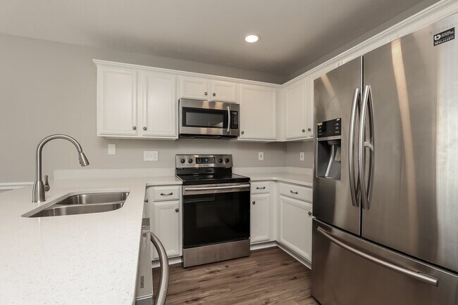 Building Photo - 776 Dover Glen Dr