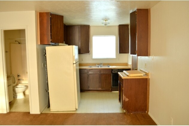 Building Photo - 2402 Jaguar Ct