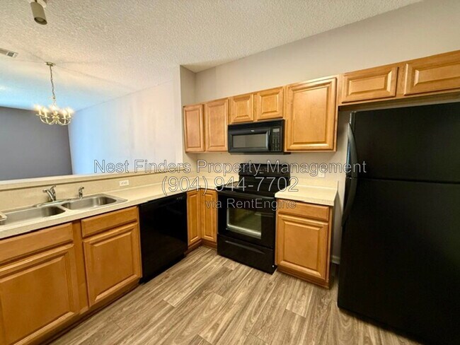 Foto del edificio - 518 Scrub Jay Dr