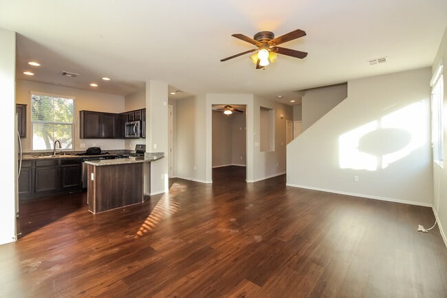 Foto del edificio - 5352 Brazelton St