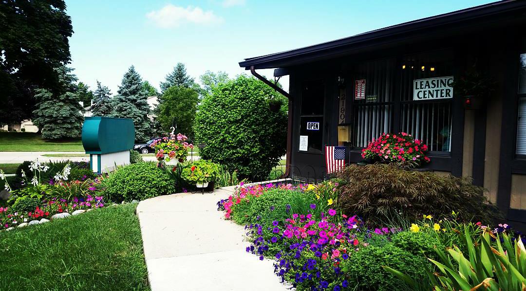 Brunswick Apartments Apartments Woodhaven, MI