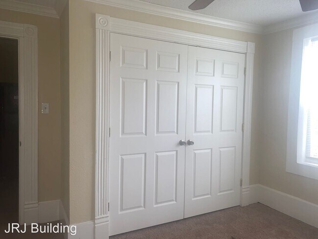 Foto del edificio - 3 br, 2 bath House - 1235 W. 10th Street