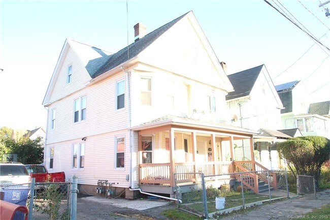 Building Photo - 68 Freeman St