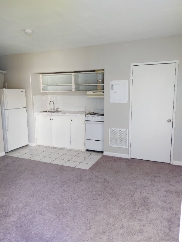 Building Photo - 1030 Kern St