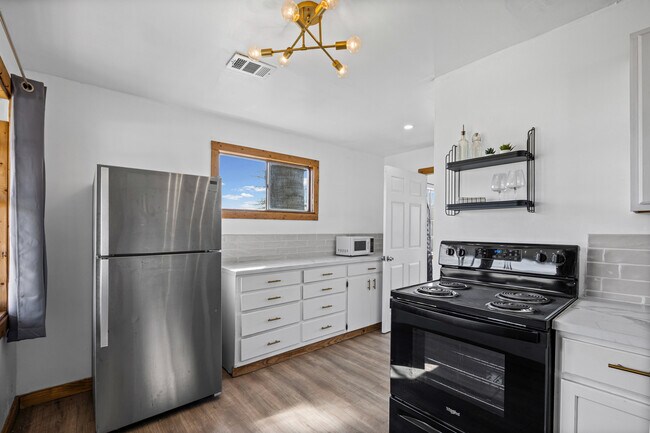 Foto del edificio - 1418 Kingshill Dr