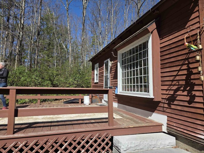 Building Photo - 43 Casalis Rd