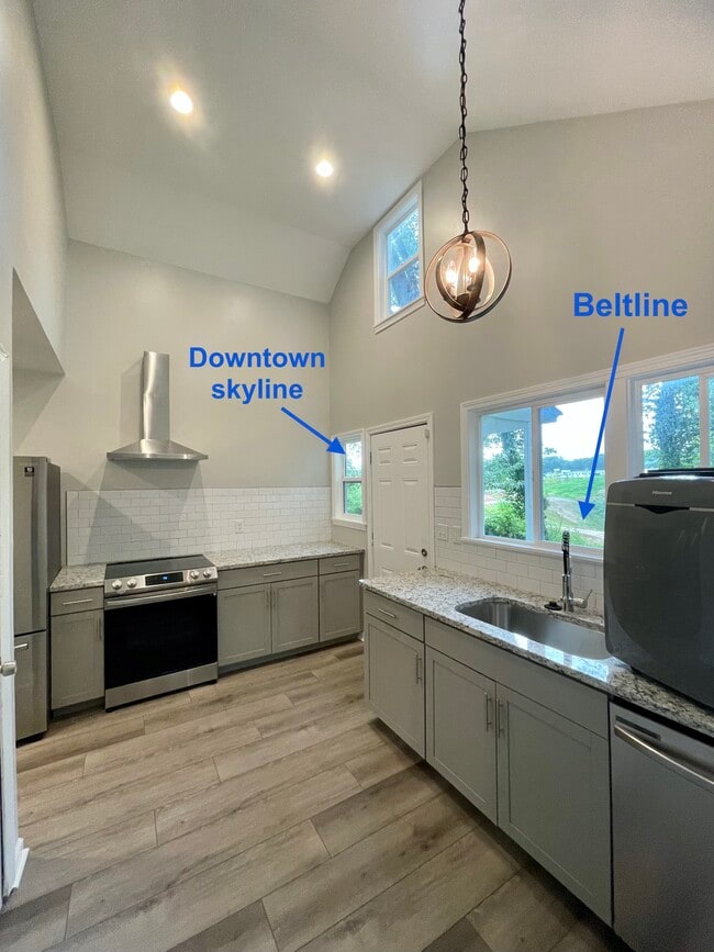 Building Photo - 447 Erin Ave SW