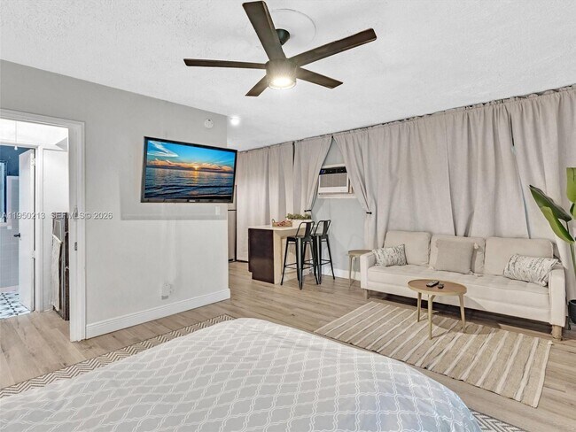 Foto del edificio - 1315 NE 11th St