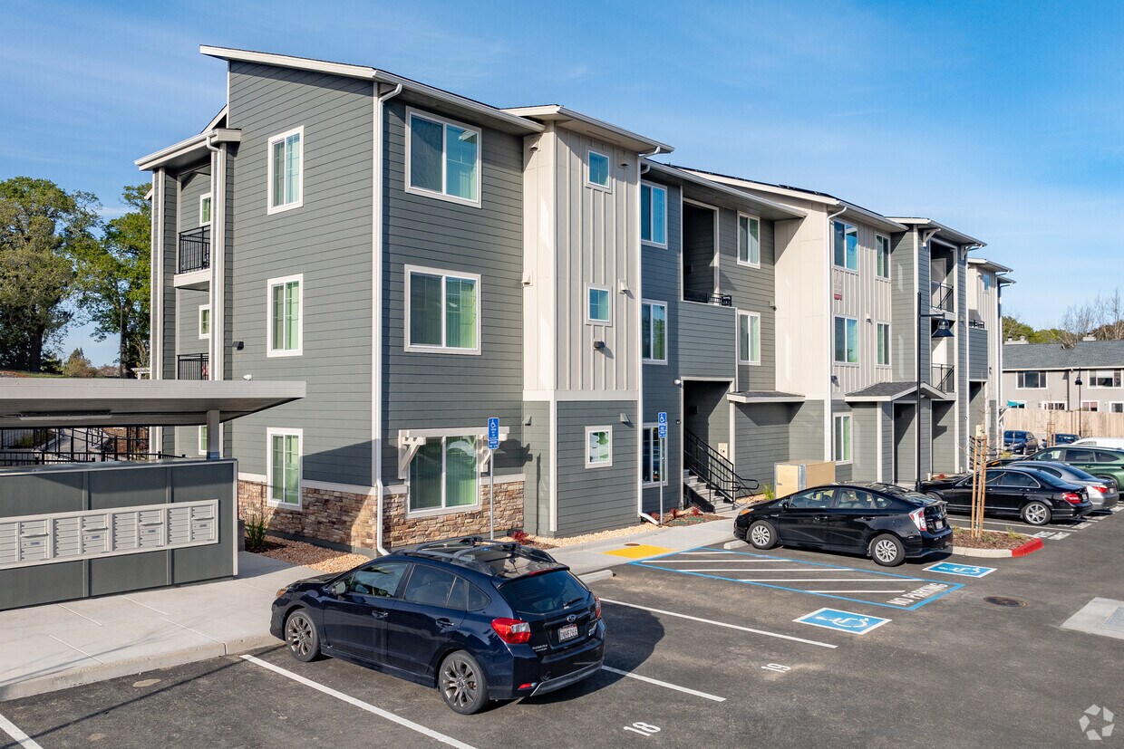 Primario - Woodmark Apartments