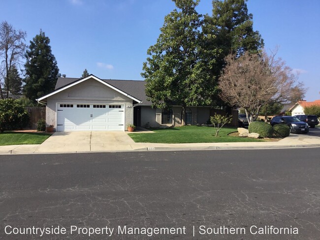 Foto del edificio - 3 br, 2 bath House - 692 N. Renn Avenue