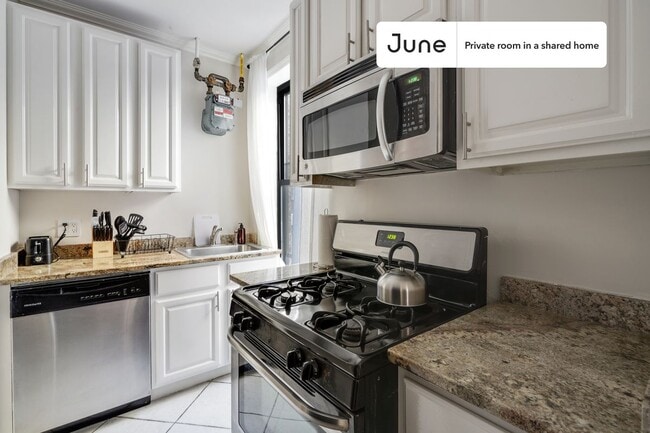 Foto del edificio - Room in Shared 4 bed/1 bath home