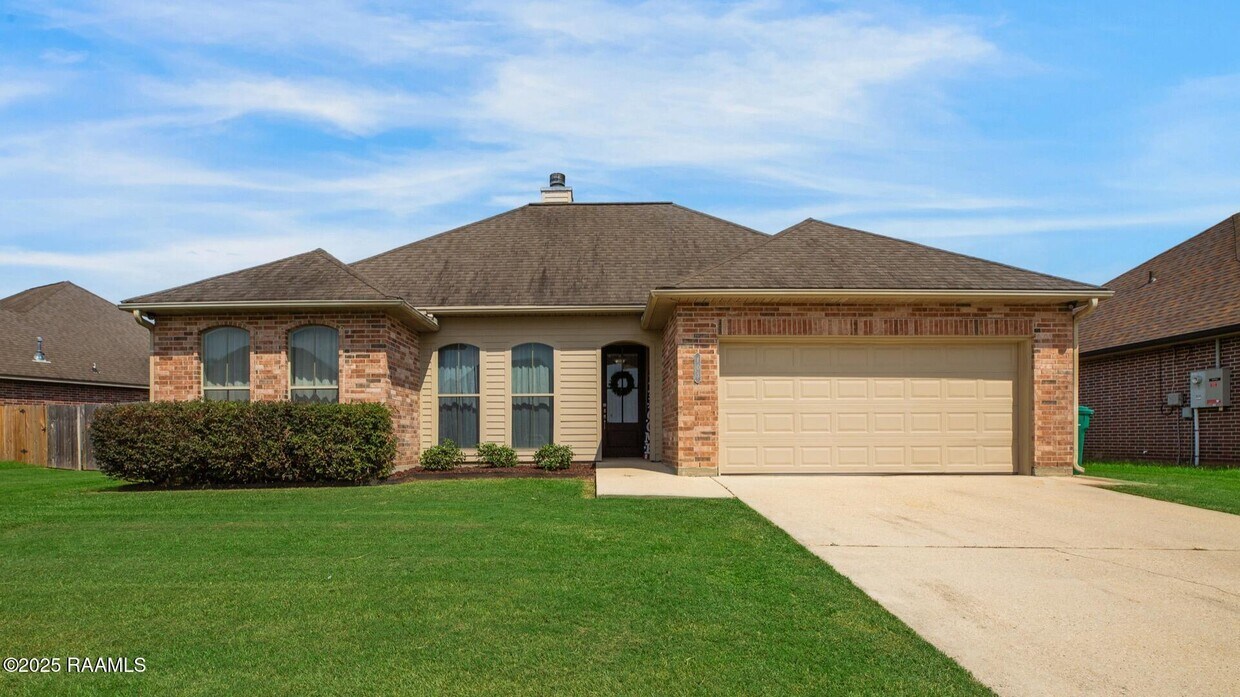 Foto principal - 103 Still Waters Rd