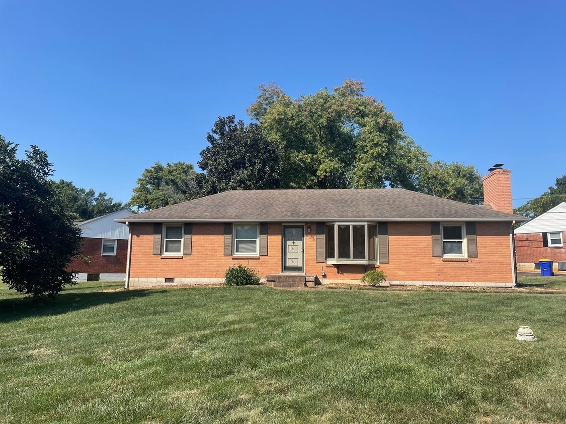 Primary Photo - 3 Bed/1 Bath Home